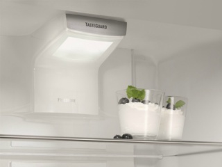 Встраиваемый холодильник Electrolux ENC2854AOW: дизайн и функционал