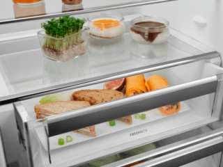 Можно ли самостоятельно заправить холодильник фреоном?