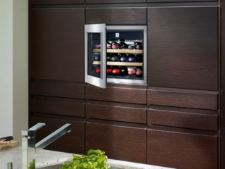 Выбор винного шкафа на примере моделей Electrolux