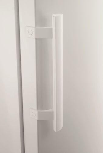 Холодильник Electrolux ERF4162AOW